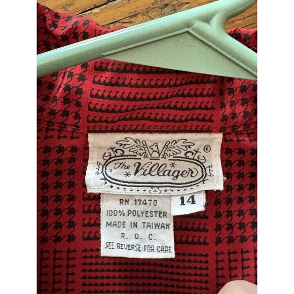 The Villager Red Checkered Top Women’s Size 14 Button Up - Picture 3 of 4